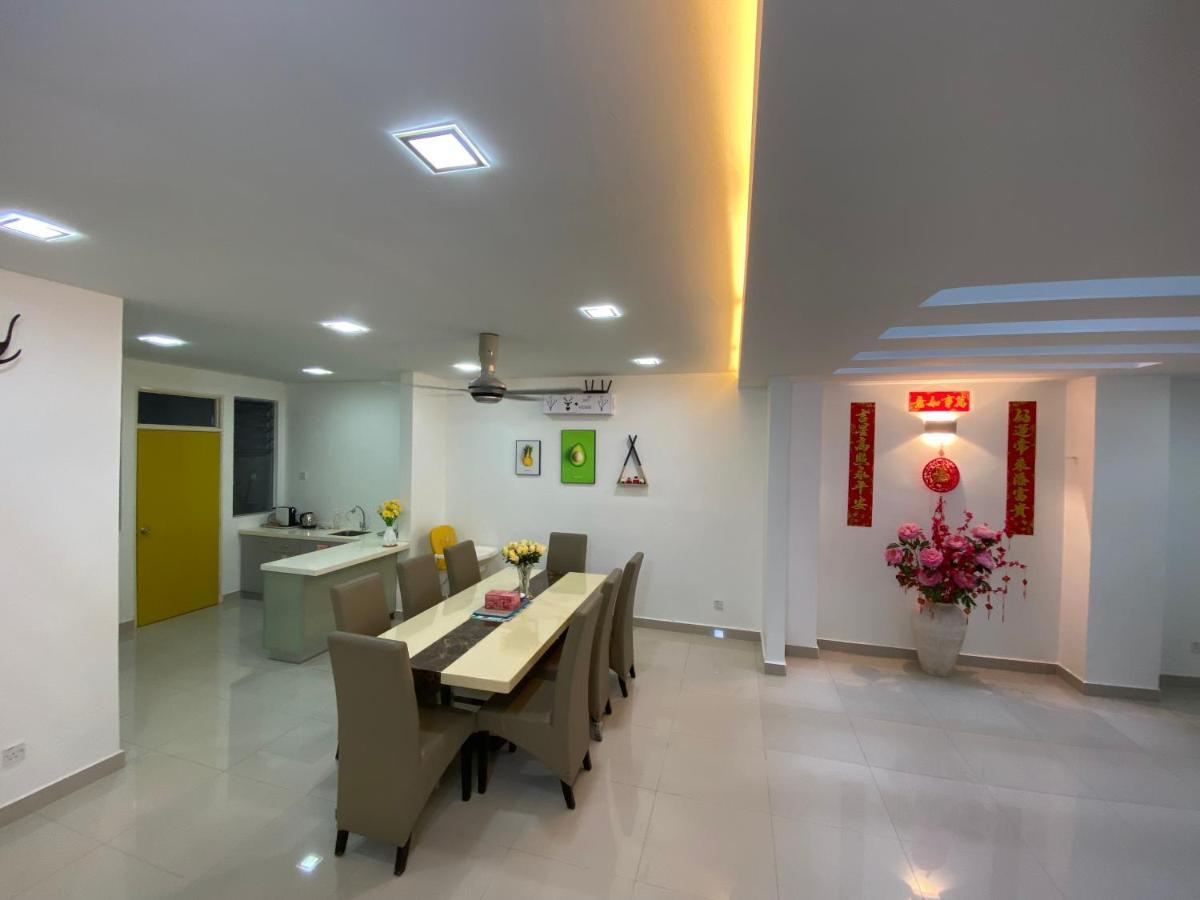 Entire Residential Home•Jia Residences Bkt Serdang沙登温暖的家 세리 켐방안 외부 사진