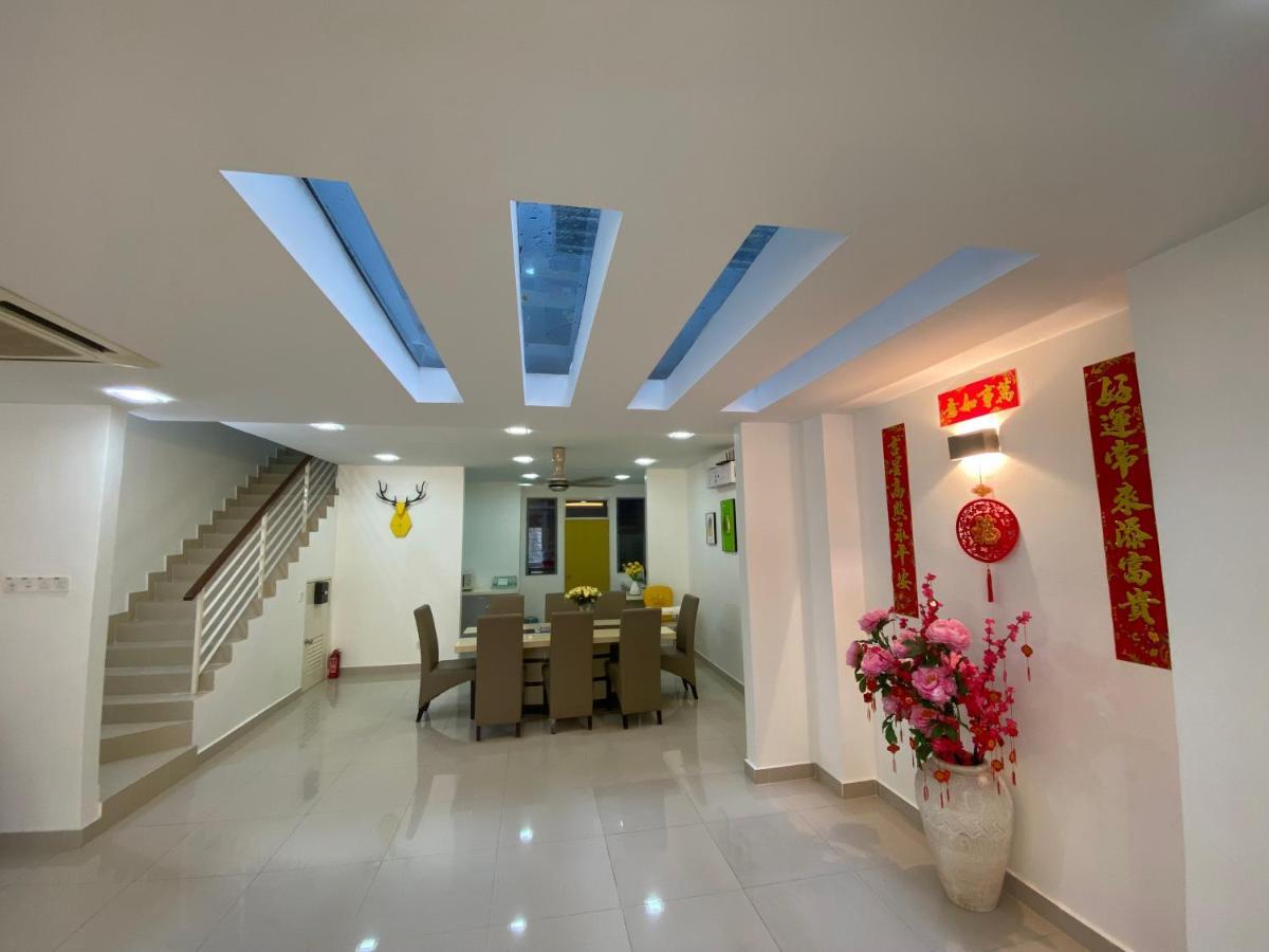 Entire Residential Home•Jia Residences Bkt Serdang沙登温暖的家 세리 켐방안 외부 사진